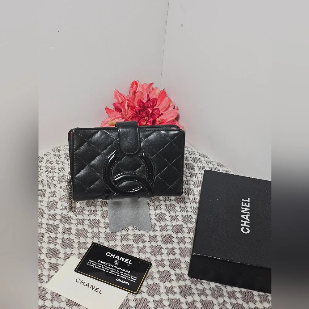 Authentic Chanel Bifold Cambon line wallet with Box/ Card - Picture 13 of 17